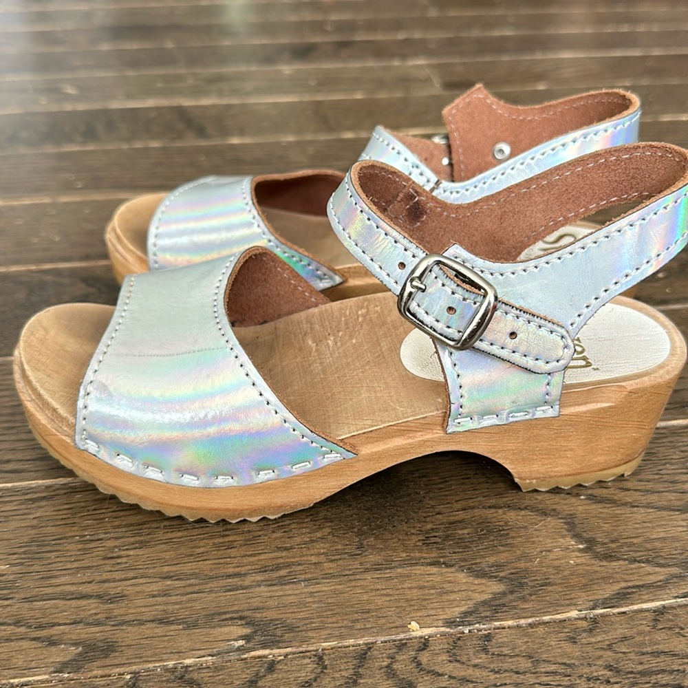 Authentic Sven’s Clog Girls size 3